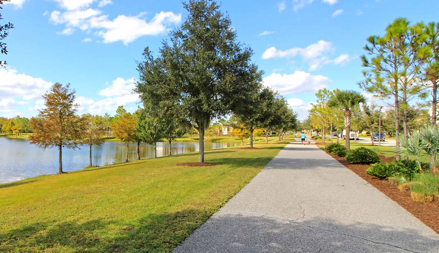 Randal Park - Fitness Trails with Lake Views