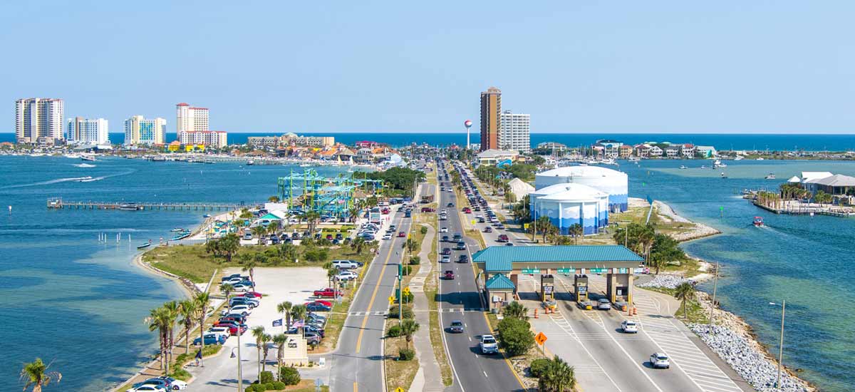 waterfront homes and boats on Pensacola Bay