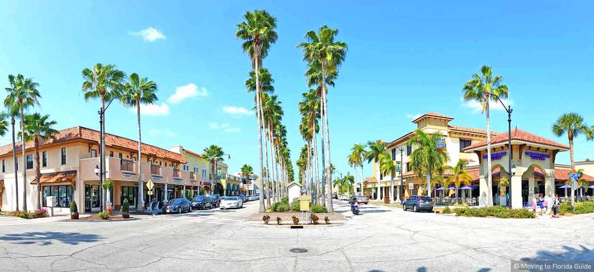 small Floirda town lined with historic buildings and palm trees